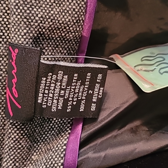 Torrid Tweed Jacket. - Picture 6 of 6